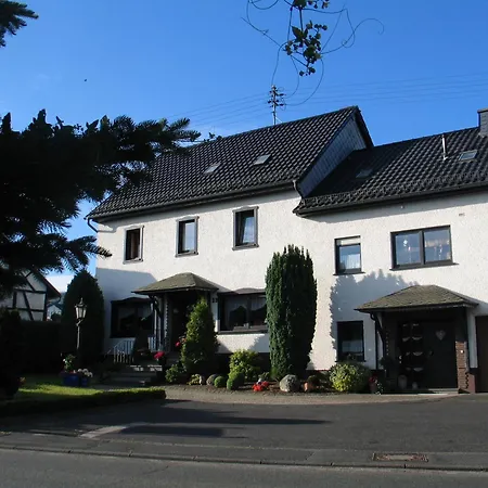 Haus Claudia Guest house Mullenbach
